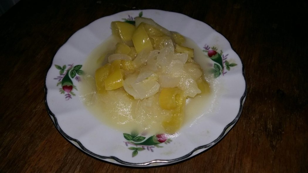 Салат из болгарского перца и яблок на зиму