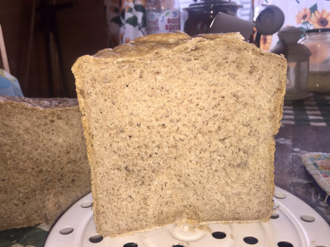 Хлеб льняной с горчицей и луком